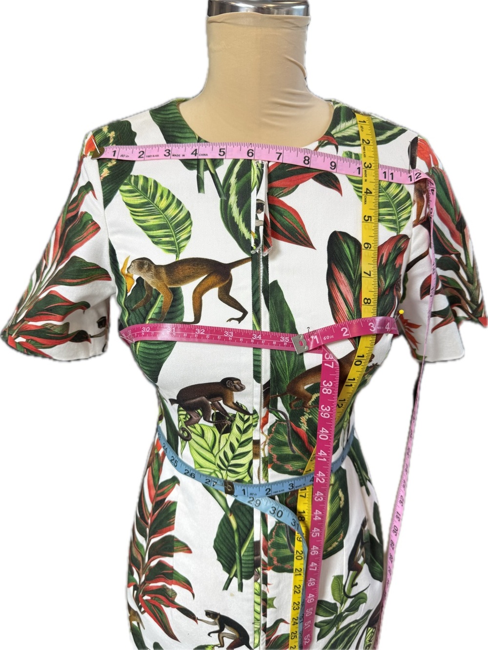 Oscar de la Renta dress, specifically the "Short-Sleeve Zip-Front Belted - Picture 9 of 11
